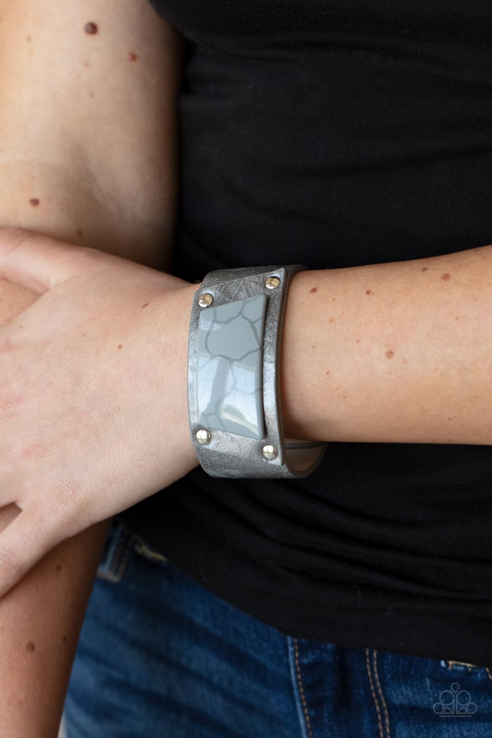 Paparazzi Accessories - Geo Glamper - Silver Bracelet