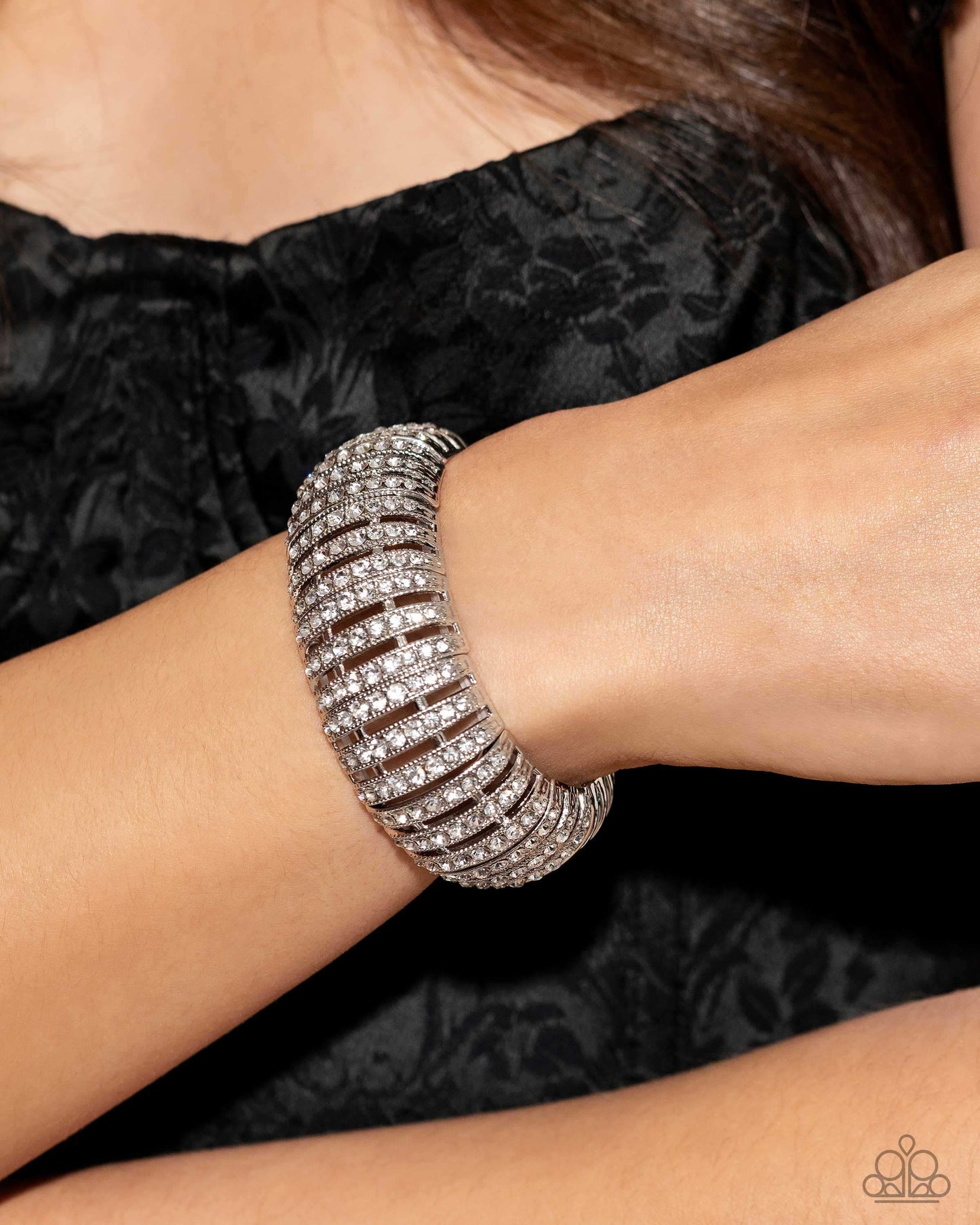 Paparazzi Accessories - Appealing A-Lister - White Bracelet