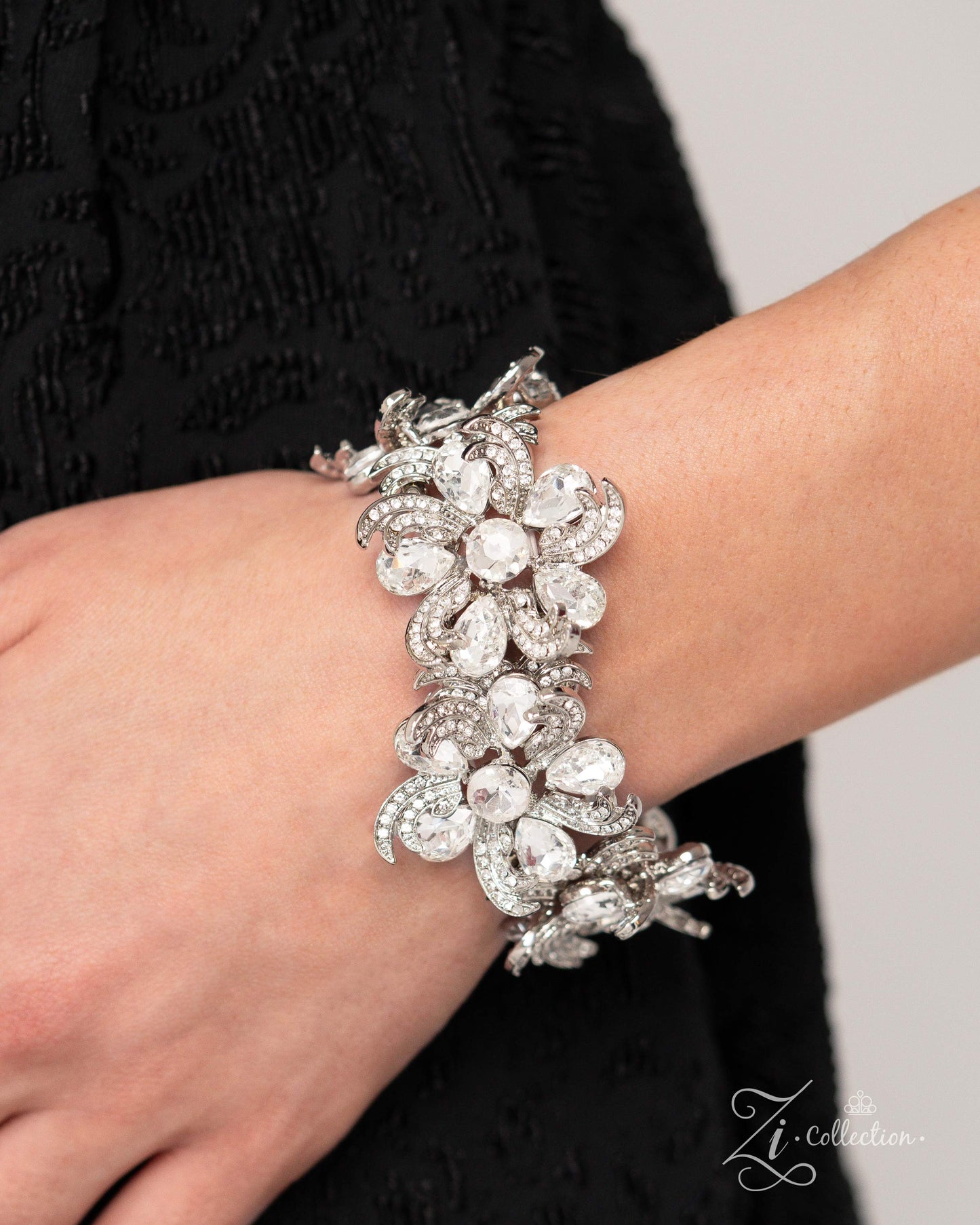 Paparazzi Accessories - Indulgent Ideal - White Bracelet