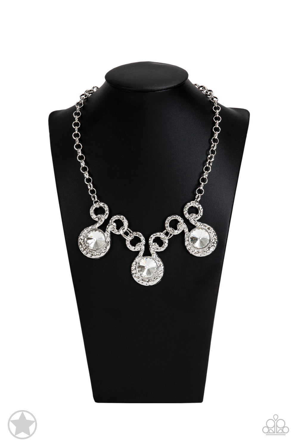 Paparazzi Accessories - Hypnotized - Silvern Necklace