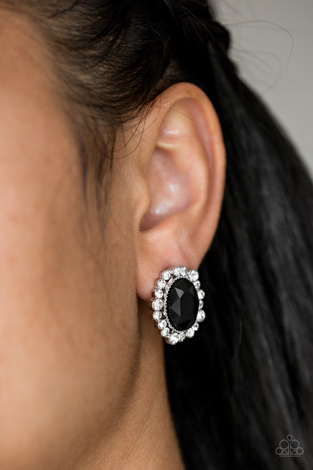 Paparazzi Accessories - Hold Court - Black Post Earring