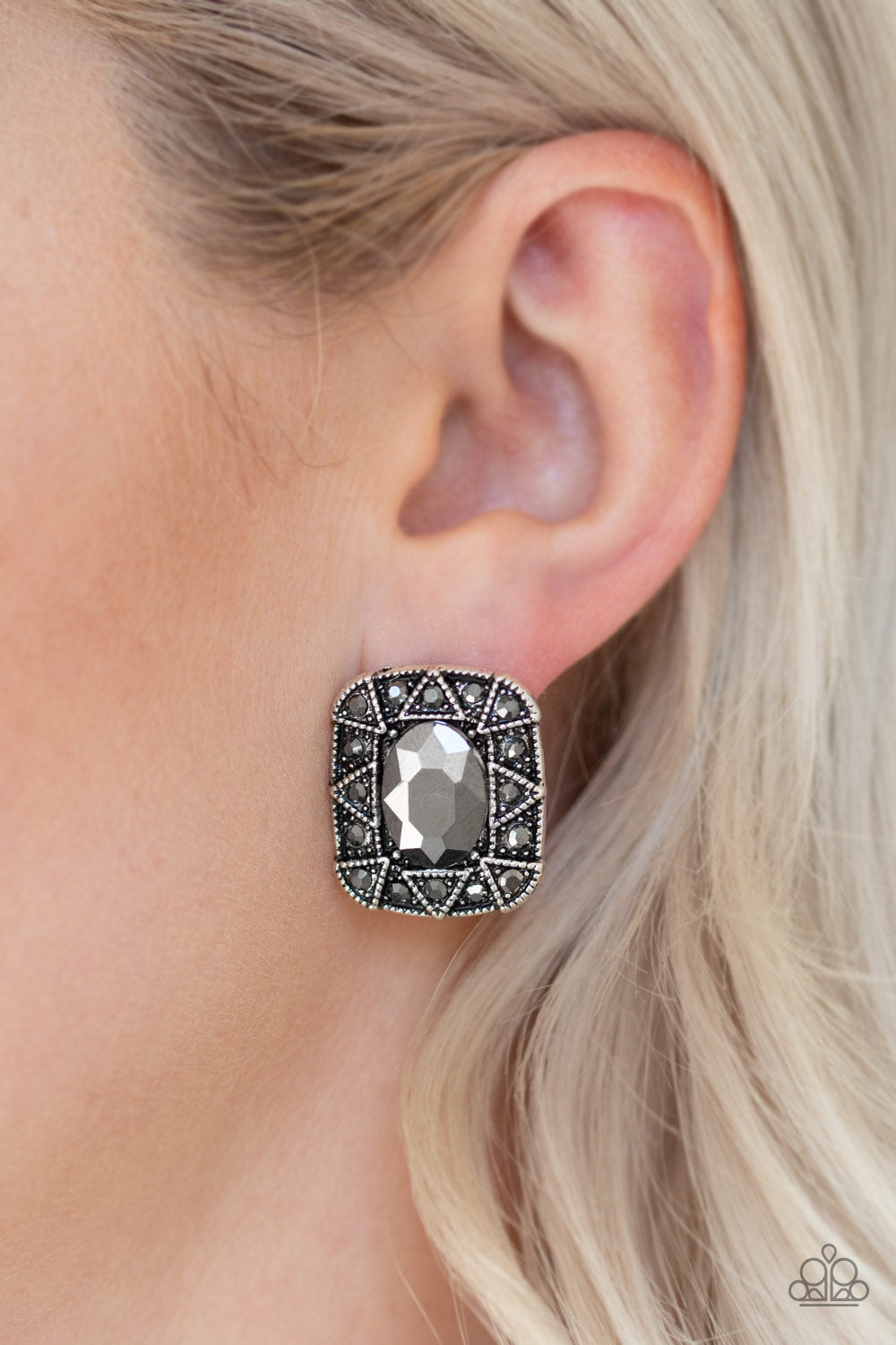 Paparazzi Accessories - Young Money - Silver Earring