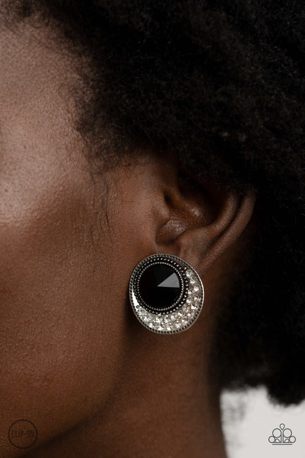 Paparazzi Accessories - Off The RICHER-Scale - Black Earring