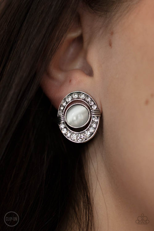 Paparazzi Acessories - GLOW of Force - White Earring