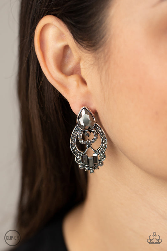 Paparazzi Accessories -Glamour Gauntlet - Silver Earring