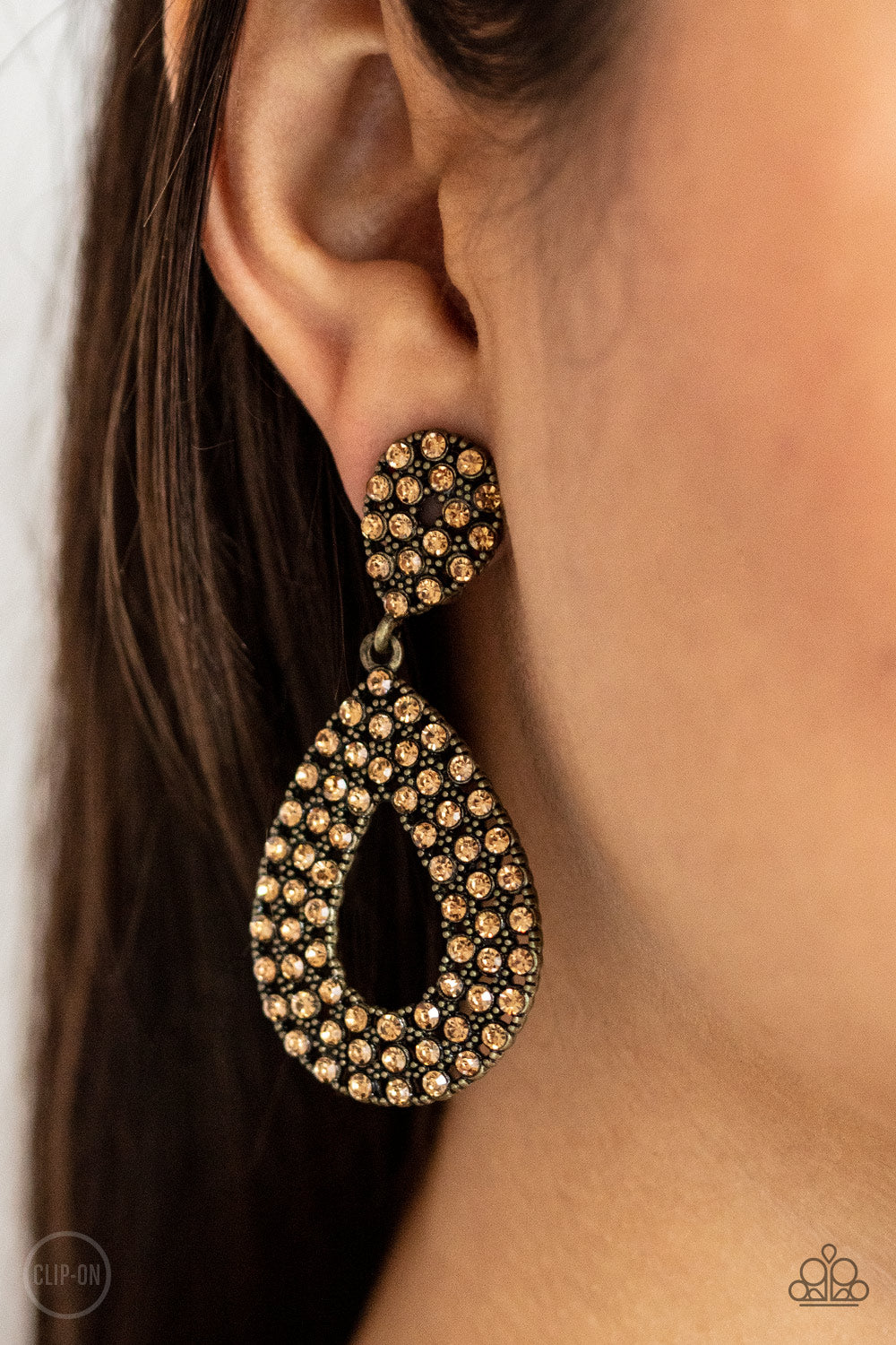 Paparazzi Accessories - Pack In The Pizzazz - Brass Earring