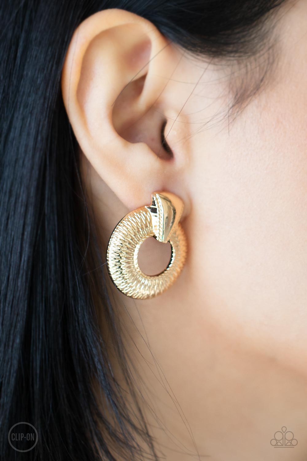 Paparazzi Accessories - Industrial Innovator - Gold Earring