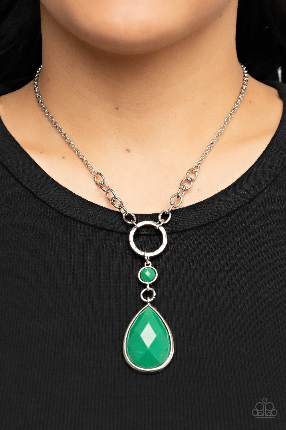 Paparazzi Accessories - Valley Girl Glamour - Green Necklace