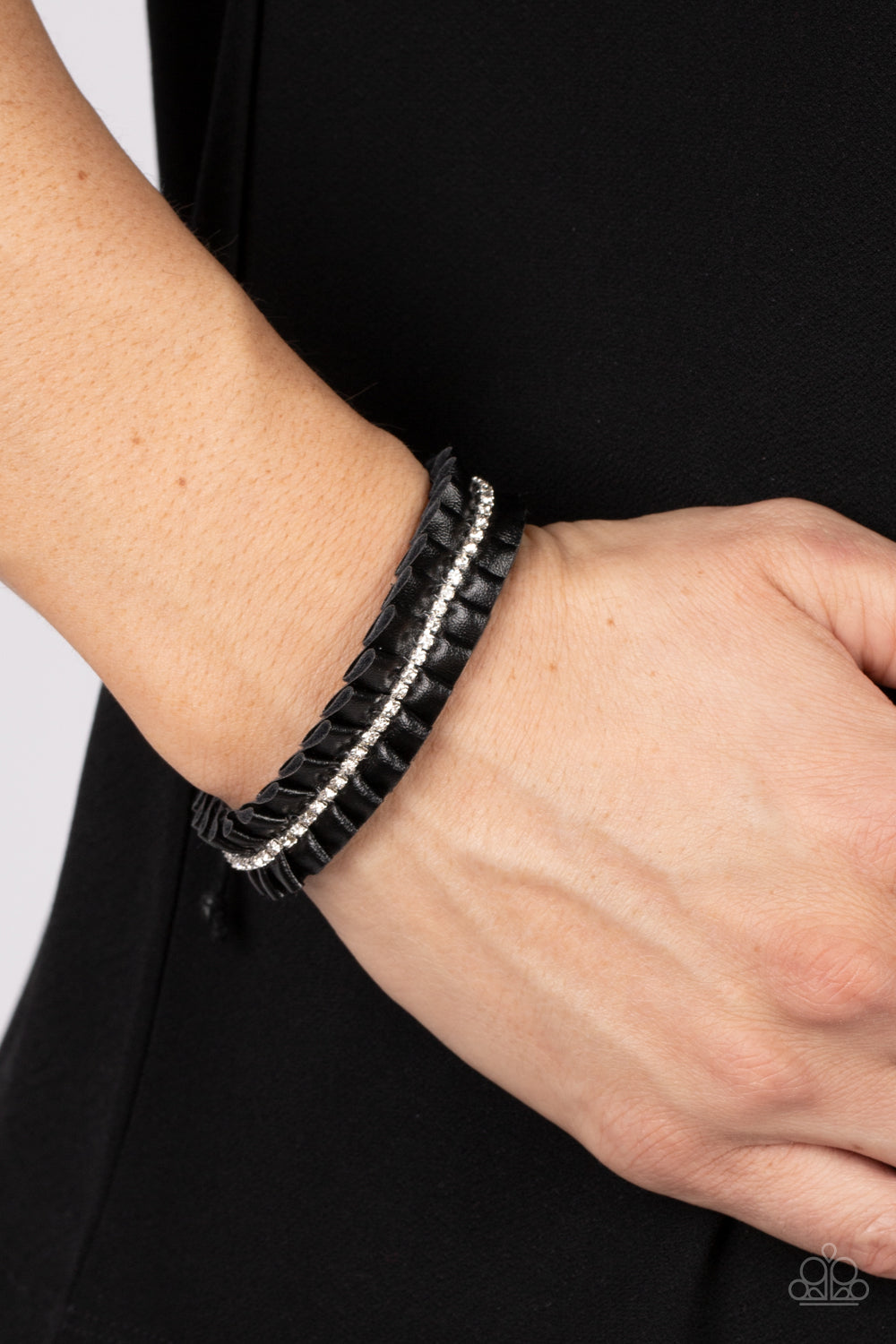 Paparazzi Accessories - Pretty, Pretty PLEATS - Black Bracelet