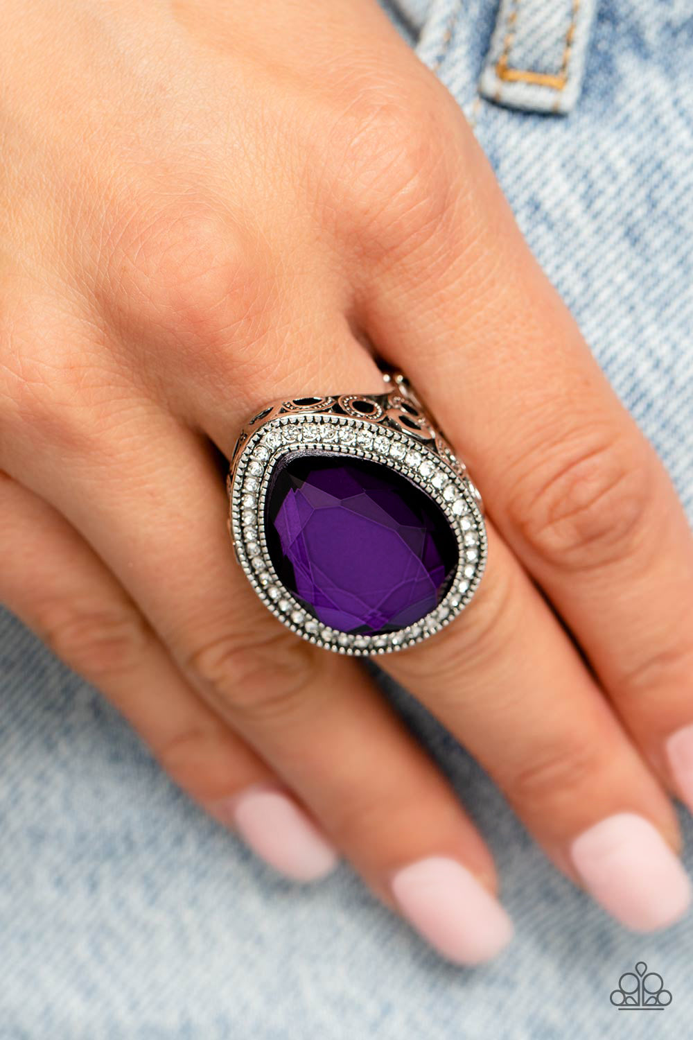 Paparazzi Accessories - Illuminated Icon - Purple Ring