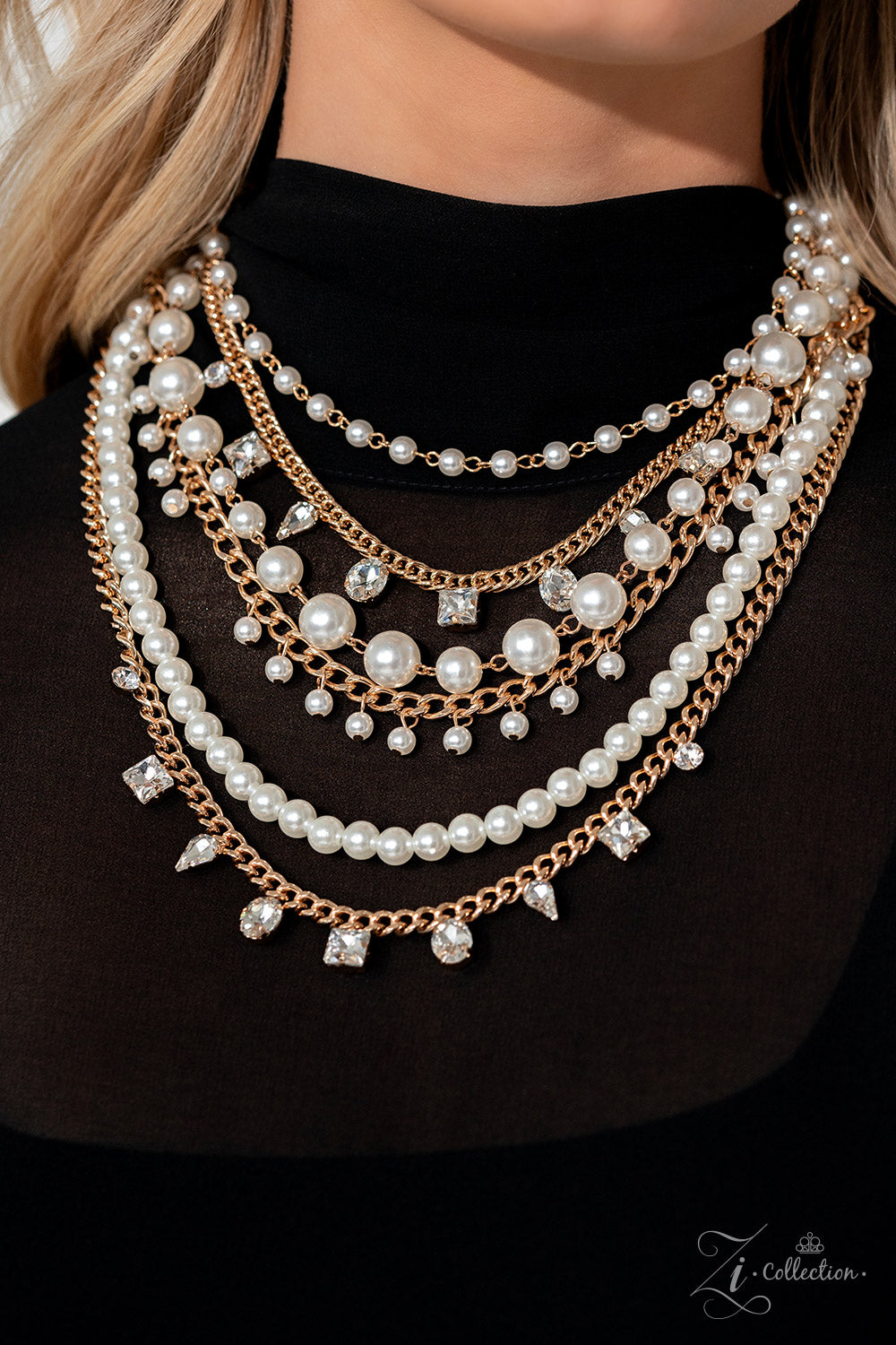 Paparazzi Accessories - Aristocratic - Gold Necklace