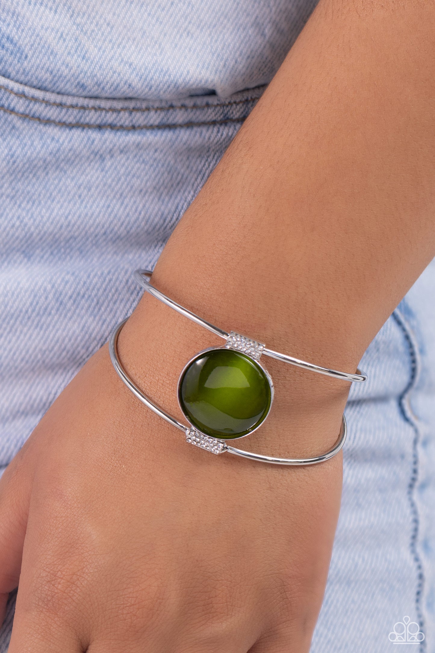 Paparazzi Accessories - Candescent Cats Eye - Green Bracelet